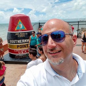 Meet your Posher, Troy